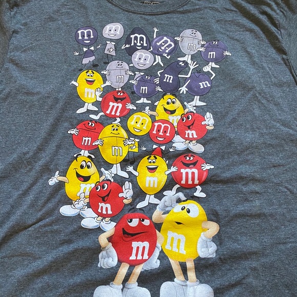 M&M World T shirt NWT - Picture 3 of 4